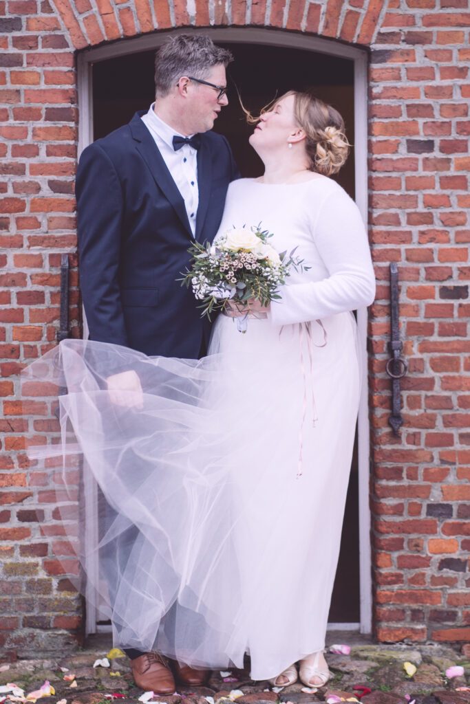 Ines & Bernhard – Standesamtliche Hochzeit in Leck - Bild Nr 4637