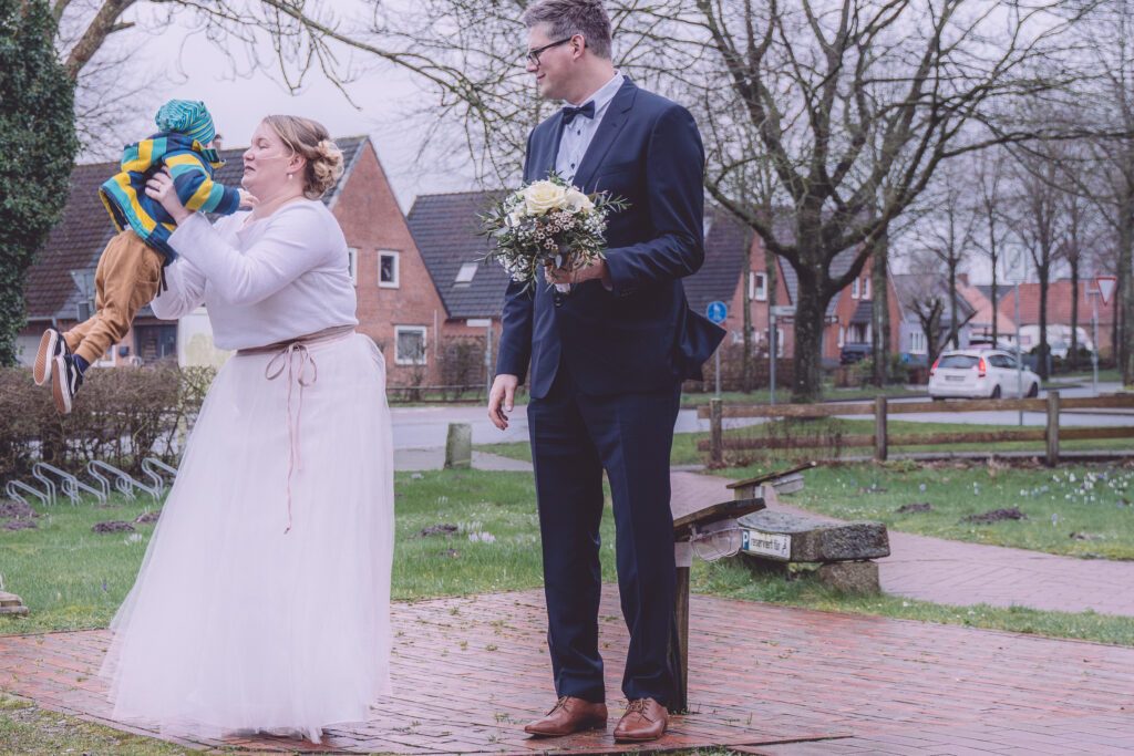 Ines & Bernhard – Standesamtliche Hochzeit in Leck - Bild Nr 4624