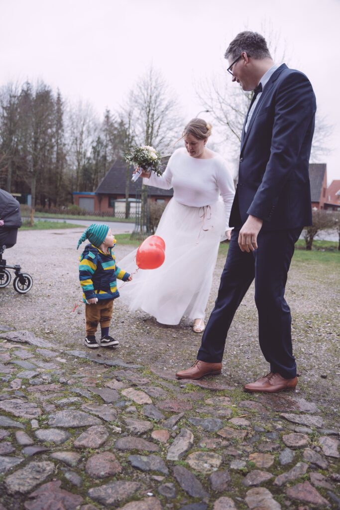 Ines & Bernhard – Standesamtliche Hochzeit in Leck - Bild Nr 4649