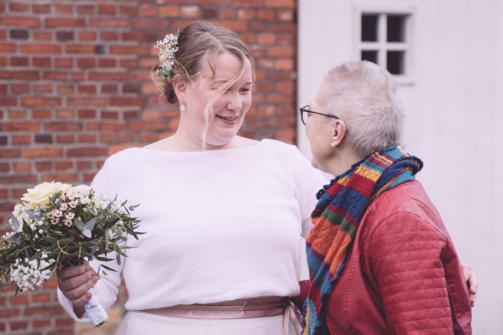 Ines & Bernhard – Standesamtliche Hochzeit in Leck - Bild Nr 4625