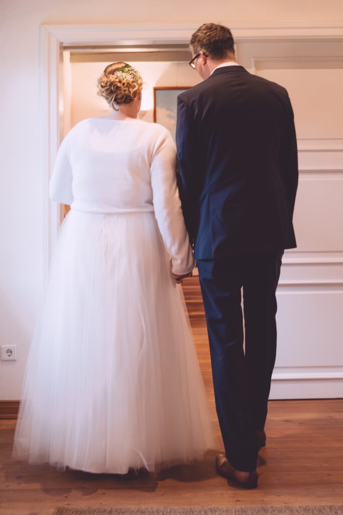 Ines & Bernhard – Standesamtliche Hochzeit in Leck - Bild Nr 4627