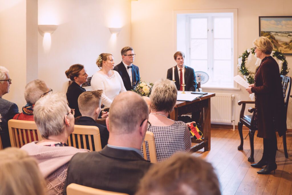 Ines & Bernhard – Standesamtliche Hochzeit in Leck - Bild Nr 4629