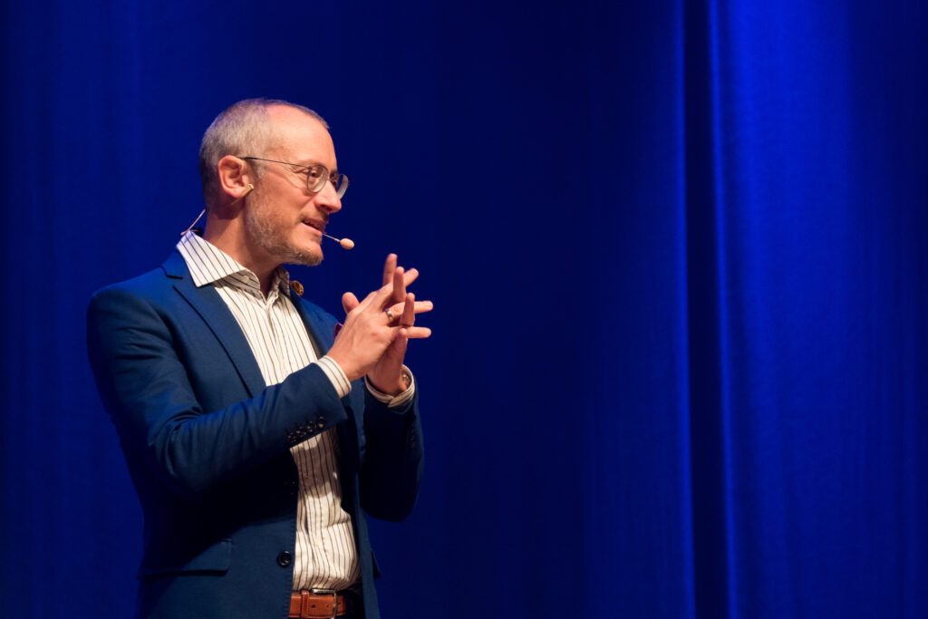 Blue Flame 2018. Christliche Konferenz in Neumünster. Eventfotografie. - Bild Nr 4347