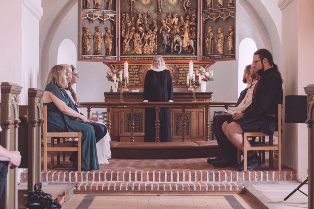 Karen & John – Kirchliche Hochzeit in Kolding, Dänemark - Bild Nr 5043