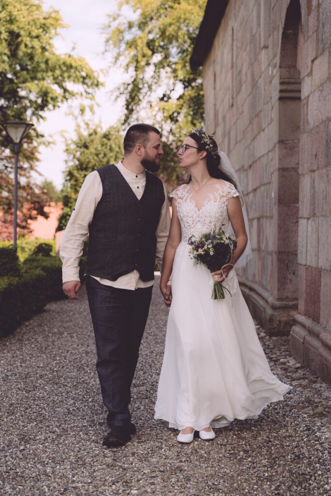 Karen & John – Kirchliche Hochzeit in Kolding, Dänemark - Bild Nr 4995