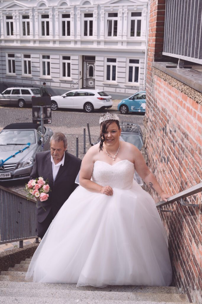 Regine & Florian – Kirchliche Hochzeit in Flensburg - Bild Nr 4447