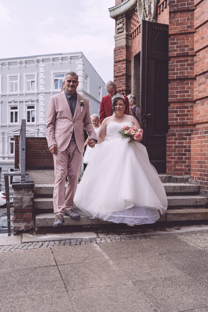 Regine & Florian – Kirchliche Hochzeit in Flensburg - Bild Nr 4472